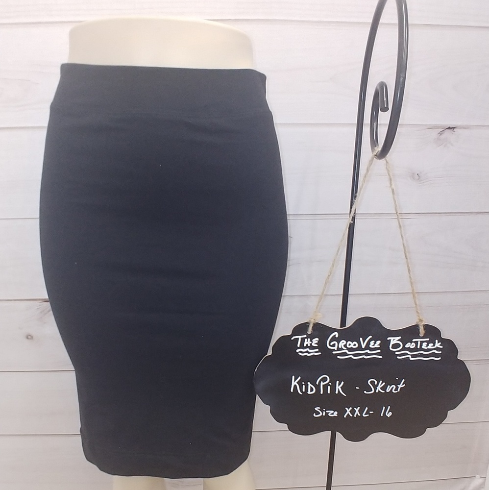 XXL (16) Kids Black & Navy Skirt - New